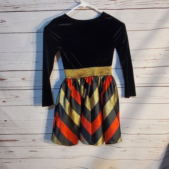 Girls Black Velvet Dress Gold Waist Red Chevron Dress Girls SIZE 8 - Picture 2 of 5